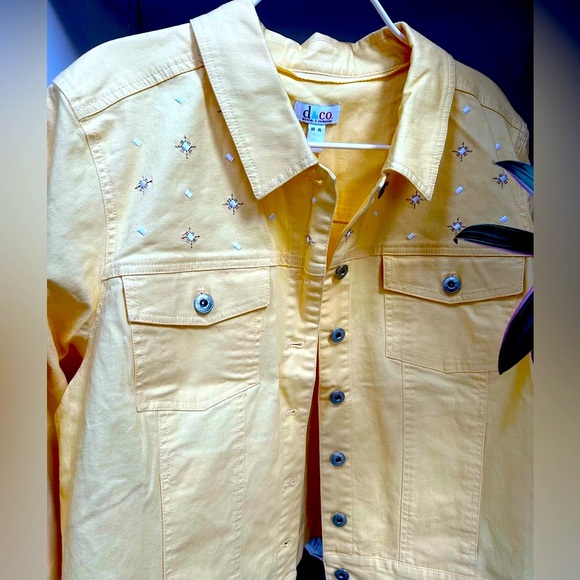 🤠 Denim Bomber Jacket Yellow embroidered details - Picture 2 of 7